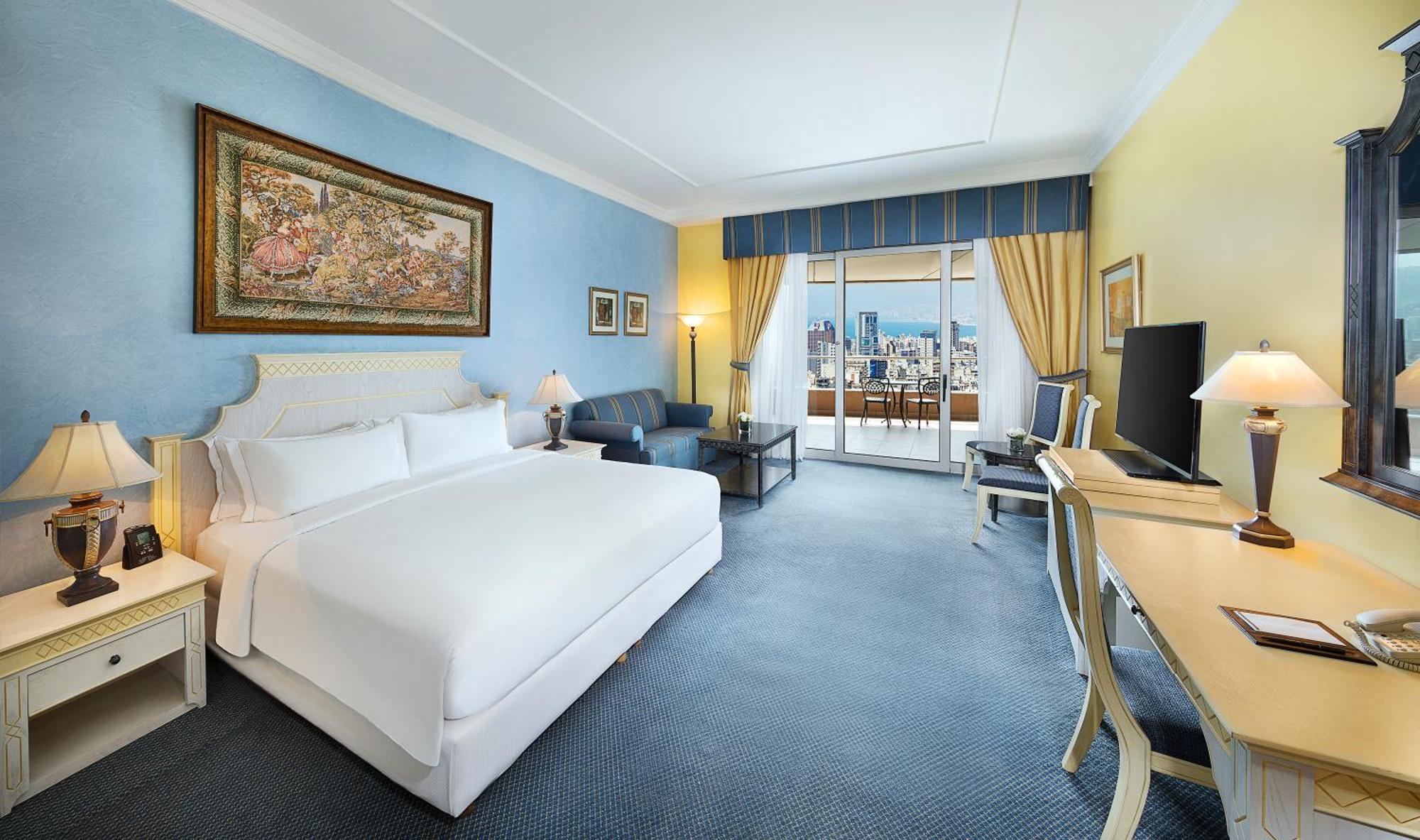 Отель Al Habtoor Grand Бейрут Экстерьер фото