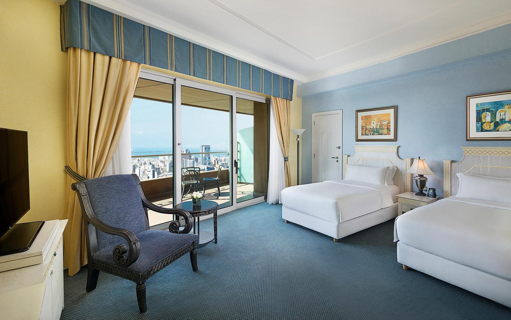 Отель Al Habtoor Grand Бейрут Экстерьер фото